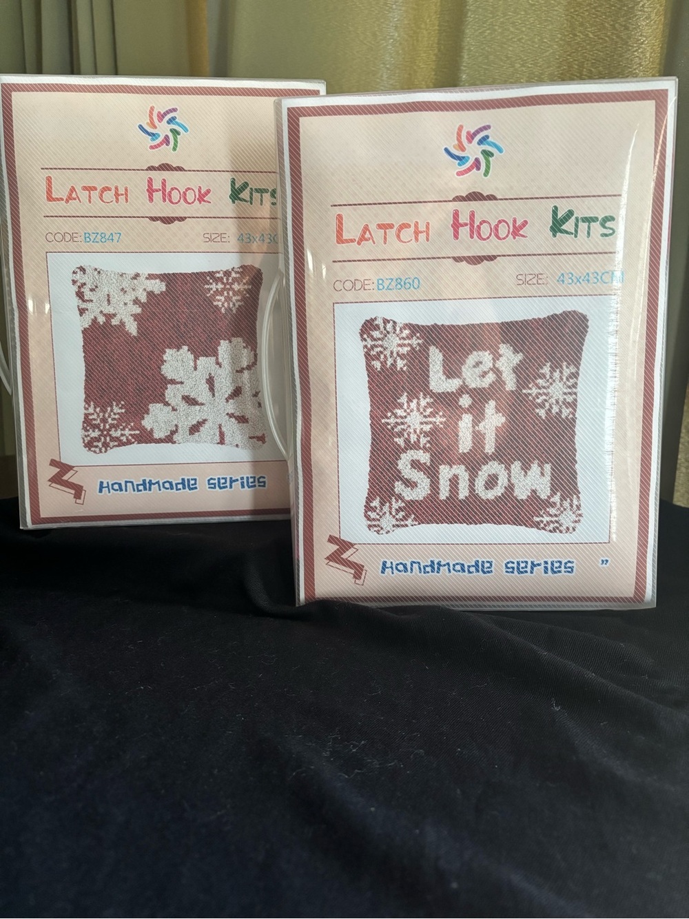 Holiday Latch Hook 2-Pack DIY Snowflake Pillowcase Set. New, Unopened.